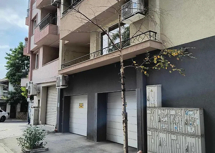 Relax With Parking アパート *